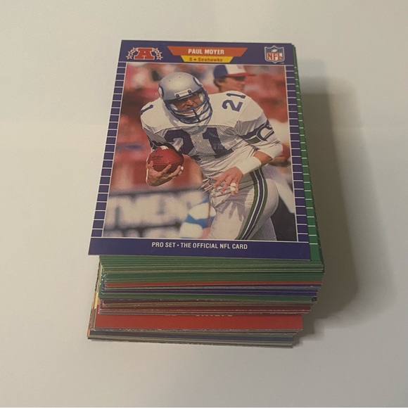 1989 - 1990  Pro Set Football Cards Lot of 71 Cards Vintage - Picture 1 of 8